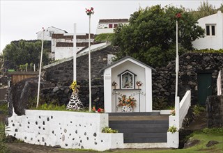 Marian shrine in the village of Rocha da Relva