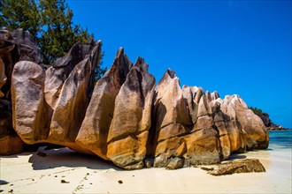 Granite rock landscapes at the side of Baie Laraie beach