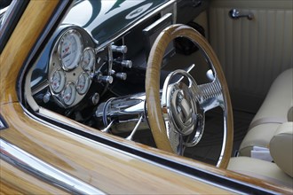Steering wheel in a vintage car