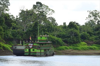 Riverboat on the banks of the Rio Mamore