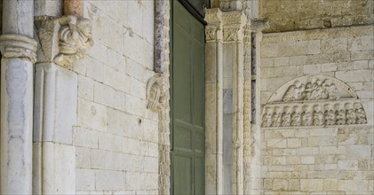 Portal of the Cathedral di San Leopardo