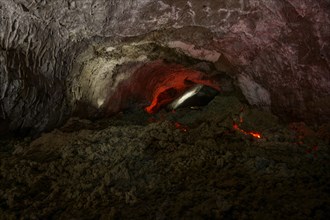 Lava Caves and Lava Field Canos de Fuego