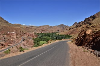Road of the 1000 Kasbahs in the Valley of the Rivers Draa