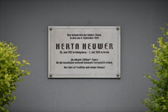 Memorial plaque for Herta Heuwer