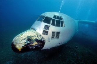 Aircraft sunk for divers