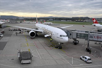 Passenger Aircraft Emirates Boeing 777-300