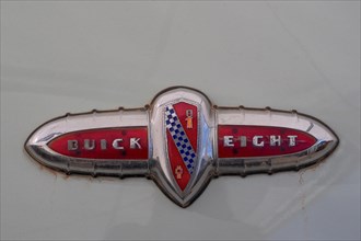 Logo of the Buick Eight
