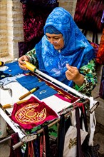 Gold thread embroiderer