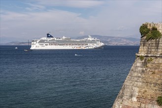 Cruise ship