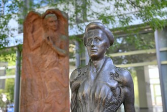Rosa Luxemburg Statue
