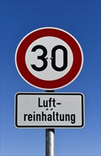 Road sign air pollution control speed 30