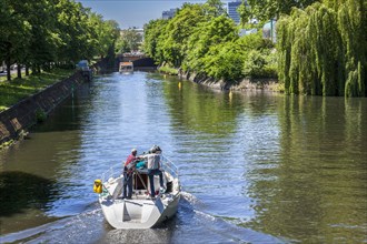Small motorboat on the Landwehr Canal in Tiergarten