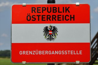 Sign at a border crossing from Hungary to Austria