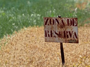 Sign ZONA DE RESERVA