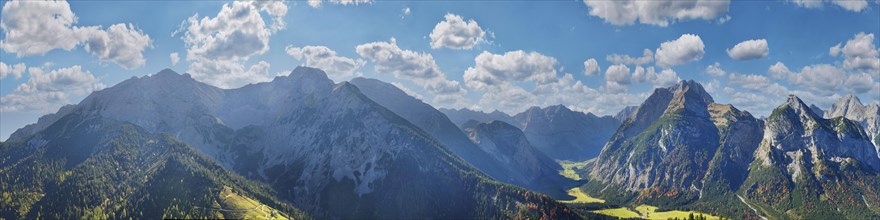 Panorama from the Hasentalalm with view into the narrow valley to the Grosser Ahornboden and the Karwendel peaks of Sonnjoch