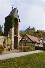 Fortified defence tower and city wall