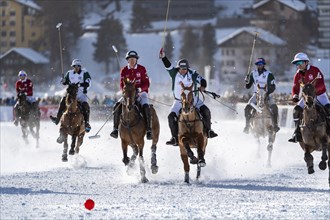 Players from Team St. Moritz