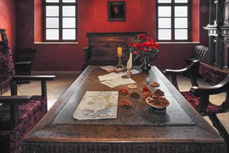 Dutch table in the reception room