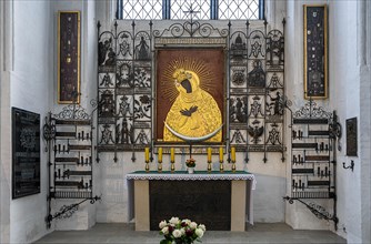 Altar in the Bazylika Mariacka Church