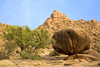 Bizarre granite rocks