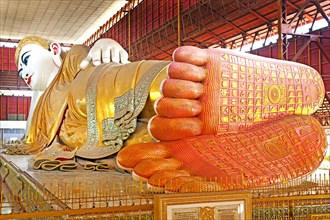 Reclining Buddha at Kyau K Htat Gyi Pagoda