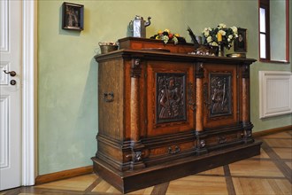 Cupboard in the dining room c. 1535