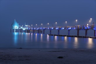 Illuminated pier