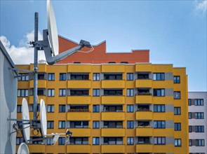 Satellite antennas on the roof of a high-rise building in the Maerkisches Viertel in Reinickendorf