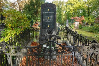 Grave of Rudolf Virchow and Rose Virchow