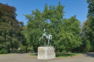 Statue Rossebaendiger