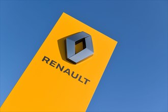 Renault Logo Car Dealer