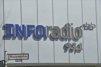 Inforadio lettering