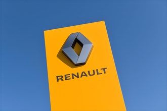 Renault Logo Car Dealer