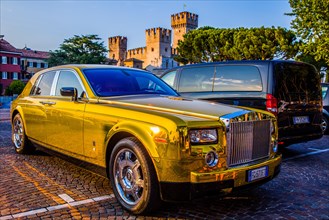 Luxury cars in Sirmione