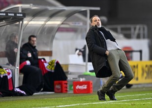 Coach Pellegrino Matarazzo VfB Stuttgart sees missed chance from the sidelines