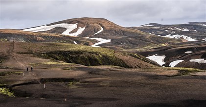 Two hikers on the Laugavegur