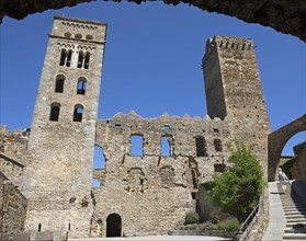 Bell defence tower and defence tower in the monastery of Sant Pere de Rodes