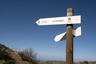 Signpost to La Fortaleza Table Mountain
