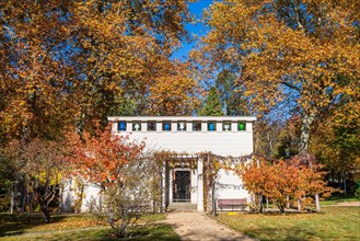 Stibadium in the Paradise Garden in autumn