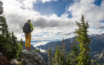 Hikers at Huntoon Point