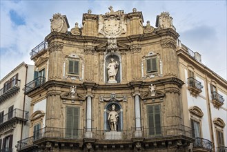 Facade representing summer season with statues of Philip II and Santa Ninfa