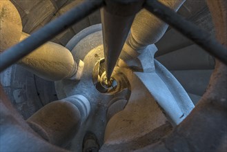 Original hollow mirror of a single-flight historical spiral staircase