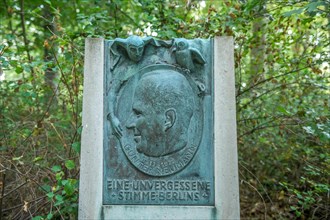 Memorial plaque Guenter Neumann