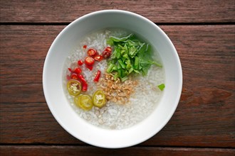 Rice soup with chilli