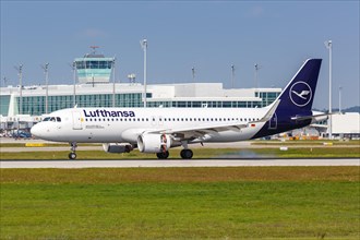 A Lufthansa Airbus A320 aircraft with the registration D-AIWE at Munich Airport