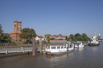 Town centre with jetty on the Weser