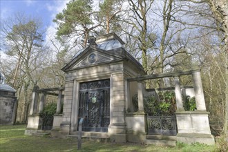 Langenscheidt family grave