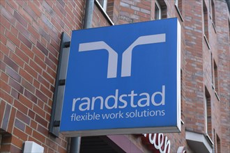 Randstad sign