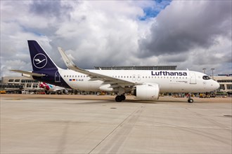 A Lufthansa Airbus A320neo with the registration D-AIJD at the airport in Stuttgart