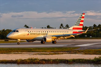 An Embraer ERJ 175 aircraft of American Eagle with registration N409YX at the airport in Key West